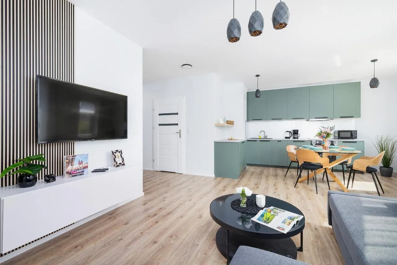 Cracow Apartment Bronowicka With Parking By Noclegi Renters 克拉科夫